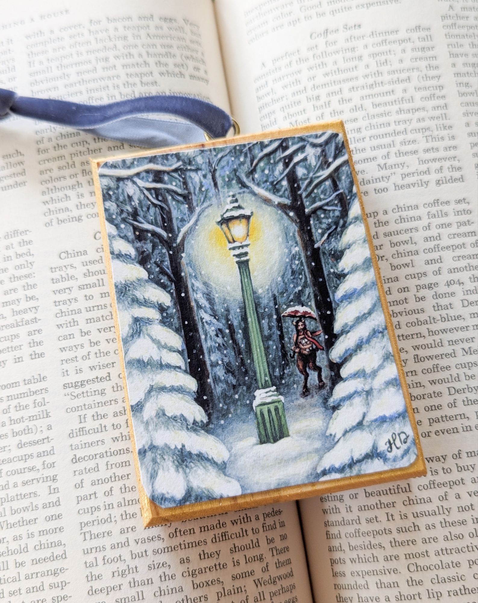 Through the Wardrobe Ornament - Image 2